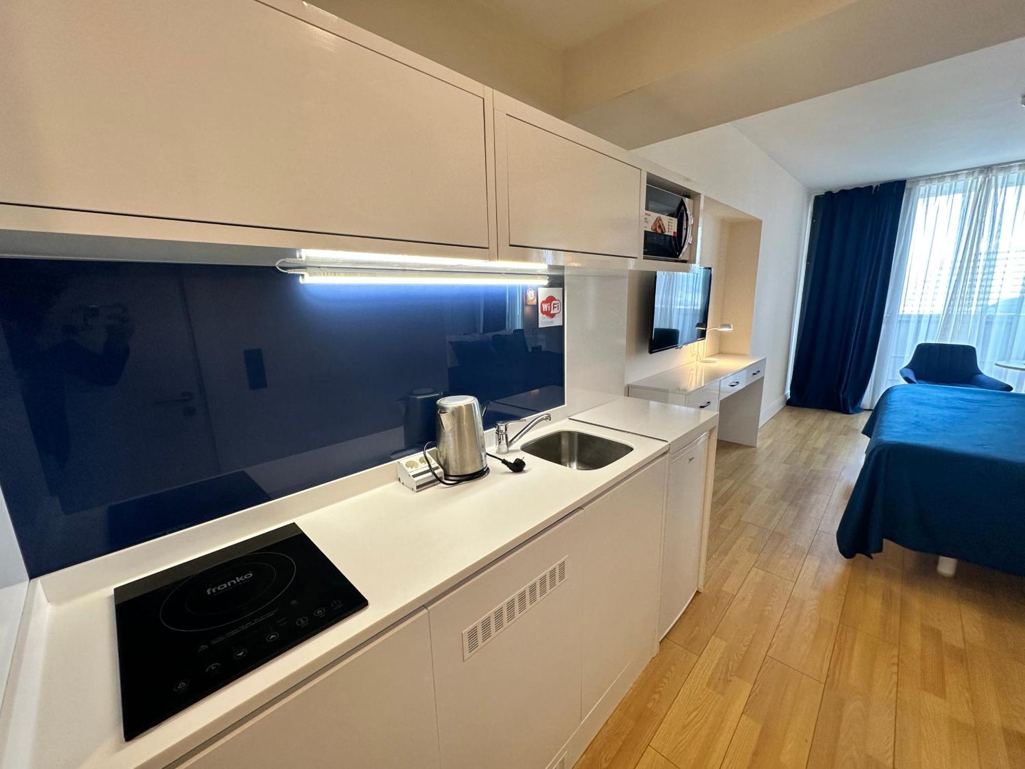Orbi Lux Studio 巴统 外观 照片