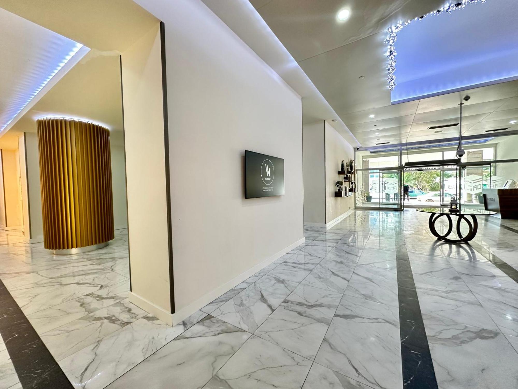 Orbi Lux Studio 巴统 外观 照片
